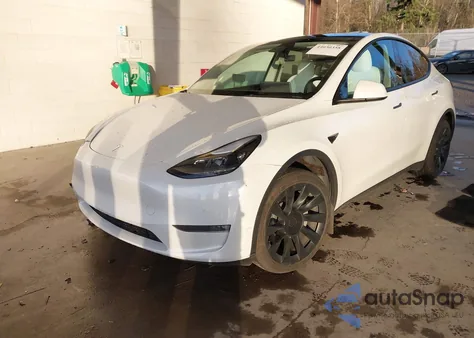 2022 Tesla Model Y Long Range Dual Motor All-Wheel Drive из США, поврежденный, VIN 7SAYGDEE4NF546533